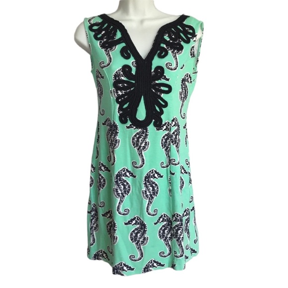 Crown & Ivy Seafoam Green Sleeveless Seahorse V Neck Shift Dress - Picture 1 of 7